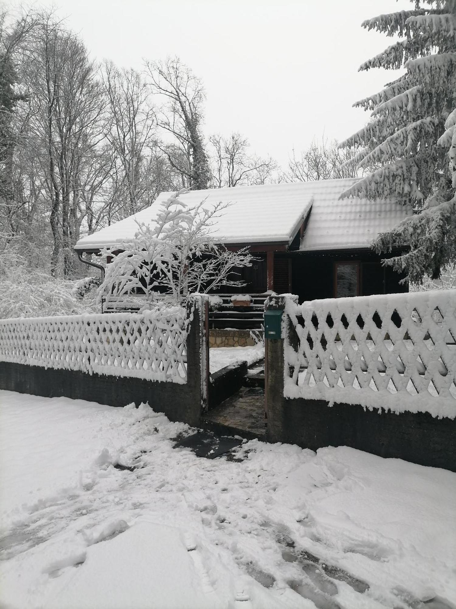 Stubicke Toplice Cabin In The Woods Vukelic מראה חיצוני תמונה